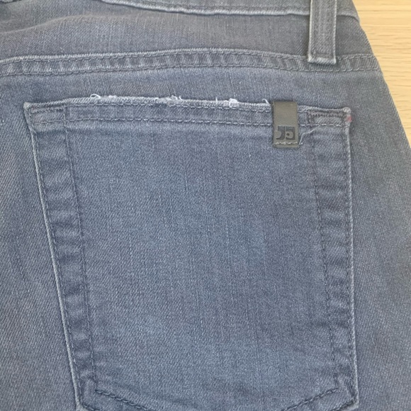 Joe’s Jeans Skinny Ankle in Grey - Picture 5 of 5